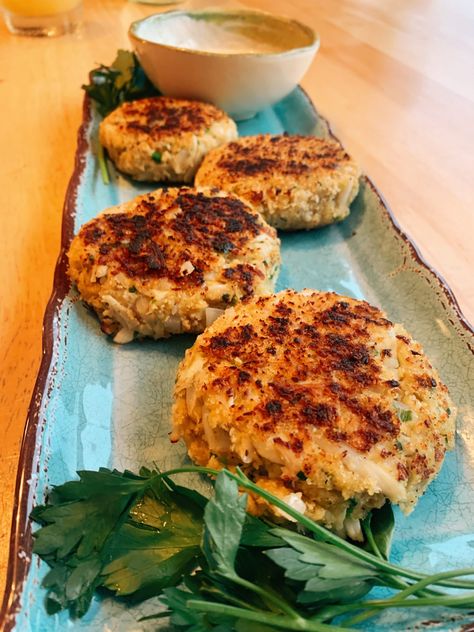 Homemade Crab Cakes, Crab Cakes Recipe, Crab Cake Recipe, Oh My Goodness, Favorite Meals, Good Foods To Eat, Crab Meat, Crab Cakes, Eat Local