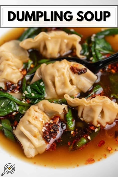 Easy Dumpling Soup is the perfect quick dinner because it’s endlessly versatile, insanely budget-friendly, and can be made in 15 minutes. Easy Dumpling Soup Recipe, Asian Dumpling Soup, Easy Dumplings, Dumpling Soup, Frozen Dumplings, Homemade Lunch, Dumplings For Soup, Asian Soup, Dumpling Recipe