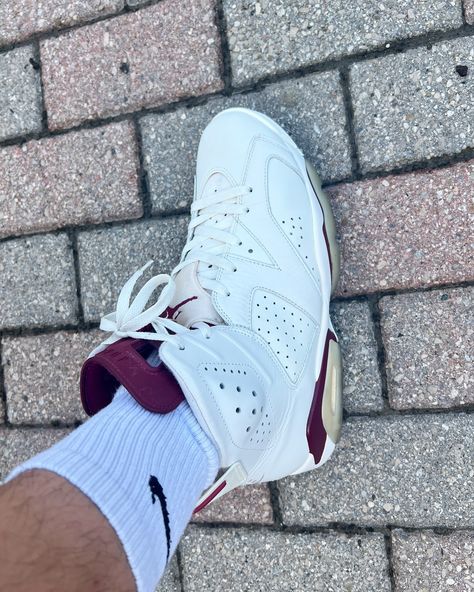 THE FORGOTTEN (?) OG #JORDAN6 👹 this was re-released ONCE only in 2015 after its original ‘91 debut. Definitely something you don’t see many people wearing these days and in my opinion falls under the radar. Simple, but that Maroon looks so good… who else has a pair? (2015) Jordan 6 “Maroon” OG #jordan6s #jordan6community #jordan6only #jordan6og #jordan6maroon #jordan6shoes #jordan6retro #aj6 #airjordan6 #airjordan6retro #niketalk #solecollector Jordan 6 Maroon, Nike Kicks, Air Jordan 6, Jordan 6, Many People, Jordan, Nike, How To Wear, Quick Saves