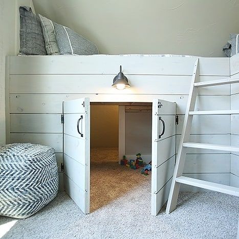 Quarto dos Meninos - Área de brincar * Boys Bedroom Fort Bed, Bedroom Fort, Restoration Hardware Dining Room, Bed Fort, Fixer To Fabulous, Cool Beds For Kids, Kids Beds For Boys, Jenny Marrs, Beds Kids