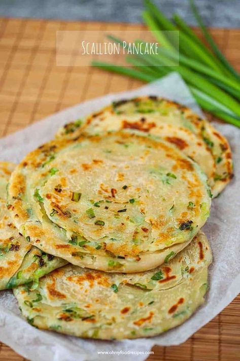 Flat Bread Recipe Ideas, Bread Recipes Without Yeast, Bing Recipe, Bread Recipe Ideas, Scallion Pancake Recipe, Green Onions Recipes, Green Onion Pancake, Onion Pancake, Scallion Pancakes