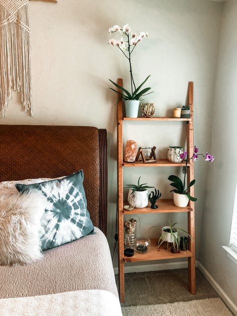 Ladder Shelf Nightstand, Small Room Wooden Decor, Ladder Shelves In Bedroom, Bedroom With Ladder Shelf, Plants Ladder Shelf, Wooden Ladders Ideas Decor Bedroom, Boho Ladder Shelf Decor, Boho Ladder Shelf, Ladder Shelf In Bedroom