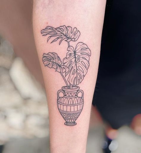 Vase Tattoo, Stylish Tattoo, Muster Tattoos, Flash Tattoo Designs, Plant Tattoo, Flash Tattoos, Line Work Tattoo, 1 Tattoo, Tattoos Designs