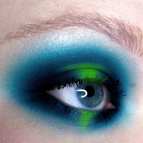 Blue Green Eyeshadow Looks, Blue Green Makeup Look, Blue And Green Makeup Looks, Blue And Green Eyeshadow Looks, Green And Blue Eyeshadow Looks, Green And Blue Makeup, Green Blue Makeup, Blue And Green Eyeshadow, Blue Green Makeup