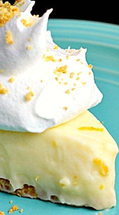 Sour Cream Lemon Pie ❊ Recipes Using Vanilla Pudding, Sour Cream Pie, Lemon Sour Cream Pie, Peanut Butter Cream Pie, Food Sides, Potluck Desserts, Lemon Dessert Recipes, Cream Pie Recipes, Vanilla Pudding Mix