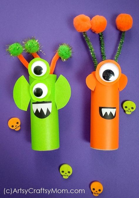 Make these cute cardboard tube aliens with brightly colored paper and huge googly eyes! Perfect Halloween craft for kids, or even if you have a space fan at home! Aliens Halloween, Outer Space Crafts For Kids, Cardboard Halloween, Outer Space Crafts, Space Crafts For Kids, Space Party Decorations, Alien Crafts, Alien Halloween, Monster Crafts