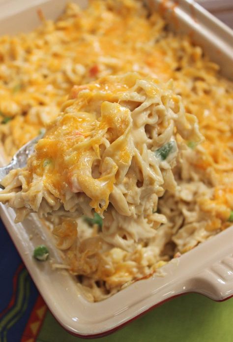 Loaded with veggies, creamy noodles and melty cheese, this Chicken Noodle Bake is sure to please everyone at dinner time! #comfortfoodrecipes #cheesy #casserolerecipes #noodlecasserole #comfortingfood #dinnertime #familymeal Chicken Noodle Bake, Baked Dinner Recipes, Chicken Noodle Casserole, Baked Dinner, Cooking Dishes, Noodle Casserole, Cheese Casserole, Yummy Casseroles, Mouthwatering Recipes