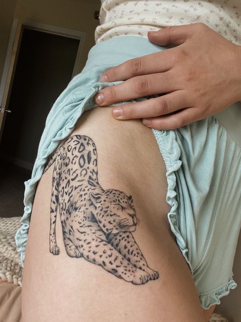 Womene hip tattoo Womens Hip Tattoo, Cheetah Tattoo, Leopard Tattoo, Big Cat Tattoo, Hippie Tattoo, Supernatural Tattoo, Leopard Tattoos, Boho Tattoos, Foot Tattoos For Women