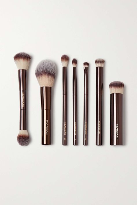 Makeup brushes guide