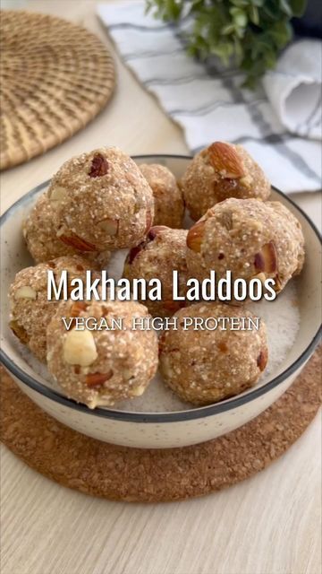 Makhana Ladoo Recipe, Healthy Laddoo Recipe, Laddoo Recipe, Kulfi Recipe, Lotus Seeds, Low Gi, High Protein Low Calorie, Vegan Protein Powder, Low Calorie Snacks