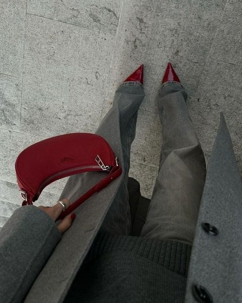 My Diary Mode Editorials, Paris Mode, Heels Outfits, Fall Fits, Red Heels, Mode Inspo, Looks Chic, Trend Fashion, Red Shoes