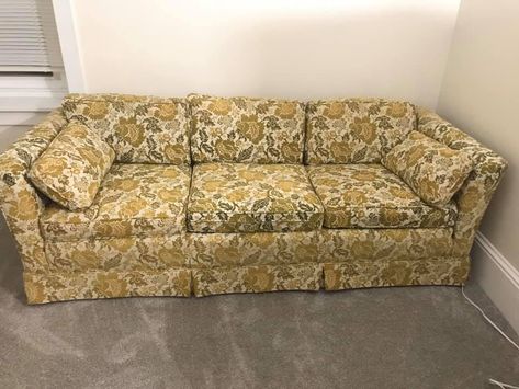 60s Couch, Couch Art, Vintage Couch, Grandmas House, My Dream Home, Art Direction, Chelsea, Dream House, Couch