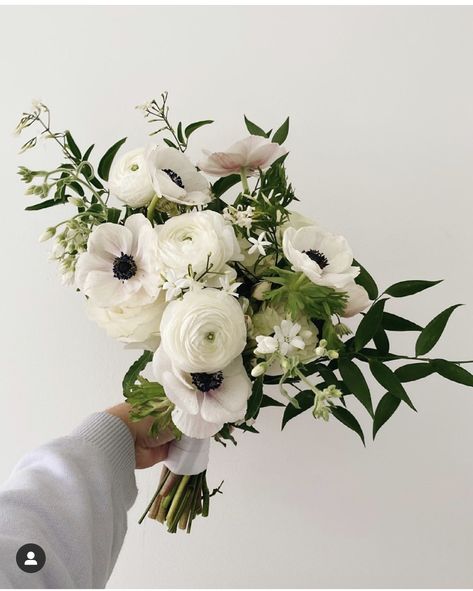 Anemone Bridal Bouquet Fall, White Wedding Flowers Bouquet Ranunculus, Anemone Dahlia Bouquet, Anemone Bride Bouquet, Simple Anemone Bouquet, White Anemone Bouquet With Greenery, Wedding Flowers Color Schemes, White Wedding Flowers With Lots Of Greenery, Bridal Bouquet Ideas Spring