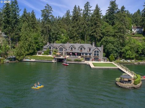 Big Homes, Cottage Mansion, Boat Garage, Lake Oswego Oregon, Nice Homes, Dream Mansion, Luxurious Lifestyle, Lake Oswego, Lake Beach