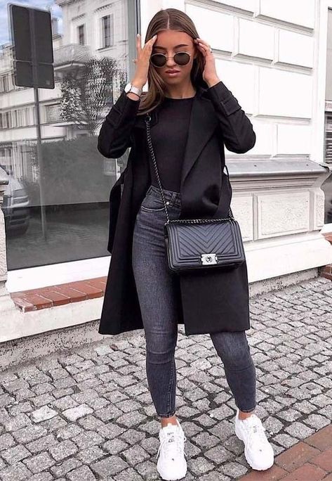 Trenchcoat Outfit, Outfit Chic, Looks Black, Outfit Trends, Causual Outfits, Casual Winter Outfits, Fall Fashion Outfits, Looks Style, Mode Inspiration