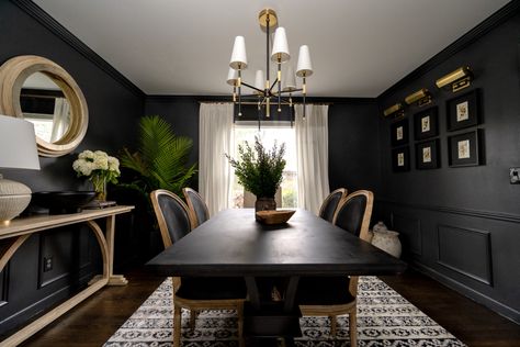 Black painted walls, moody interiors, coastal dining room Black Accent Wall Dinningroom, Small Black Dining Room, Black Painted Walls Dining Room, Black Waynes Coating Ideas, Dining Room With Black Accent Wall, Dark Walls Dining Room, Black Walls White Ceiling, Black Wainscoting Dining Room, Black Walls Dining Room