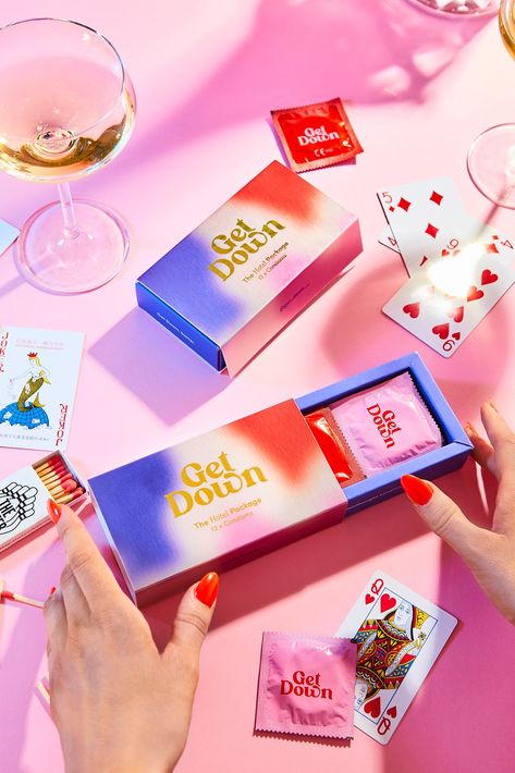 Get Down Condoms – Packaging Of The World Visuell Identitet, Box Creative, Hotel Packages, Branding Design Packaging, 카드 디자인, Box Packaging Design, Pink Box, Packing Design, Web Banner Design