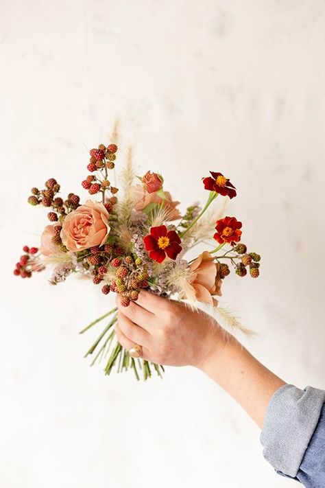 Aesme Studio, Dogwood Berries, September Weddings, Posy Bouquet, October Flowers, Bridal Bouquet Fall, Instagram Flowers, Head Wreath, Everlasting Flowers