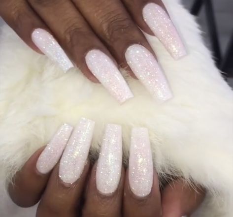 @яσуαℓѕнєιѕ✨ White Glitter Tip Nails, White Sparkle Nails Glitter, White Glitter Nails Acrylic, White Sparkle Nails Acrylic, Sparkle White Nails, Glittery White Nails, White Glittery Nails, White Bling Nails, Glitter White Nails