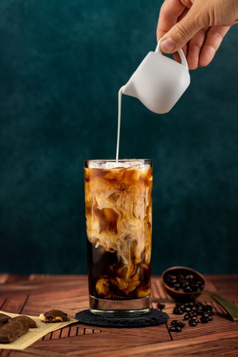 Vanilla Sweet Cream Cold Brew, Sweet Cream Cold Brew, Vanilla Sweet Cream, Cream Cold Brew, Coffee Inspiration, Homemade Coffee Creamer, Coffee Creamer Recipe, Creamer Recipe, Sweet Cream