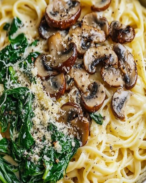 One-Pot Garlic Parmesan Pasta with Spinach & Mushrooms Mushroom Spinach Spaghetti, One Pot Pasta With Spinach, Pasta With Asparagus And Mushrooms, Pasta Spinach Mushrooms, Lemon Mushroom Pasta, One Pot Garlic Parmesan Pasta, Mushroom And Pasta Recipes, Spinach Mushroom Recipes, Pasta Mushroom Recipes