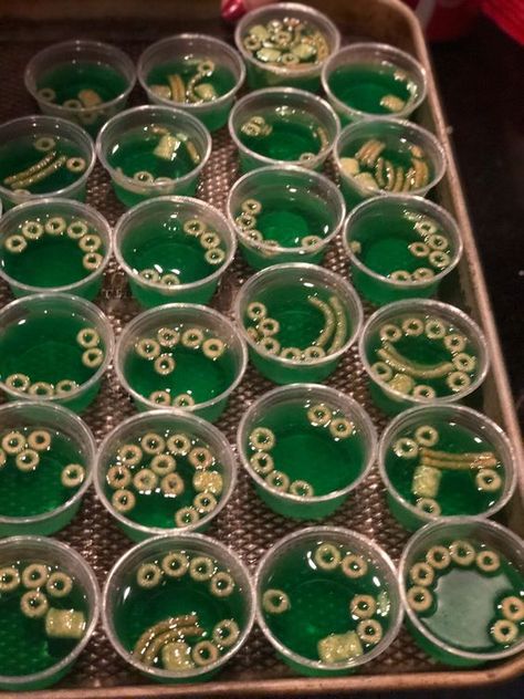 And Bethany’s kitty litter jelly mold Jell-O shots! Griswold Christmas Party Games, Christmas Party Bus Ideas, Christmas Vacation Themed Cocktails, Christmas Vacation Movie Party Ideas, Christmas Vacation Desserts, Christmas Vacation Movie Decorations, Christmas Vacation Christmas Tree, Griswalds Christmas Party Food, Christmas Vacation Outdoor Decorations