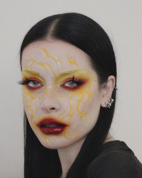 Yellow Goth Makeup, Yellow Goth, Goth Makeup Looks, Yellow Combination, Yellow Makeup, Makeup Board, Makeup Idea, Alternative Art, Dark Mode