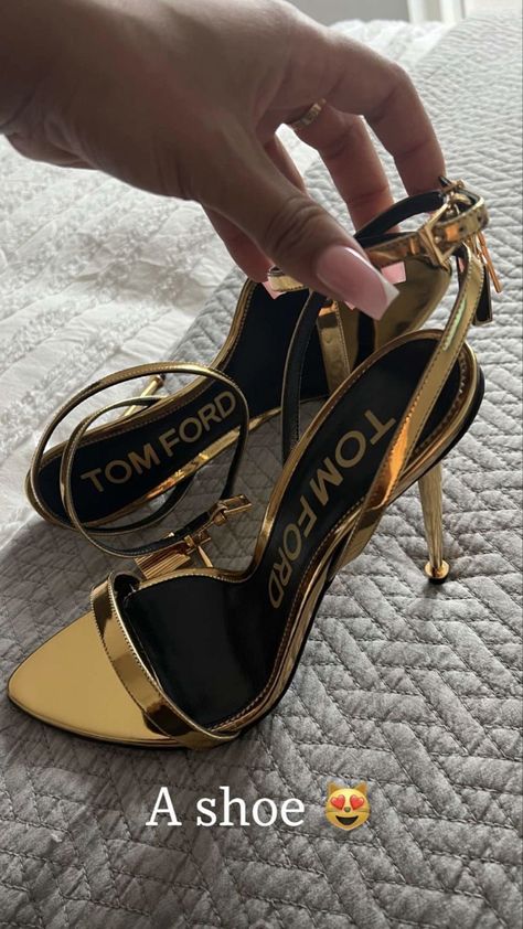 Tom Ford Heels Outfit, Sasha Ellese, Tom Ford Heels, Elegant Shoes Heels, Pretty Heels, Pretty Shoes Sneakers, Shoes Heels Classy, Heels Outfits, Fresh Shoes