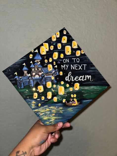 tangled hand art painting Cute Graduation Cap Designs, Senior Year Diy, Creative Graduation Caps, College Grad Cap Ideas, Grad Cap Decorated, Graduation Cap Decoration Diy, High School Graduation Cap, College Graduation Cap Decoration, Grad Hat