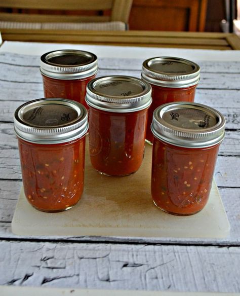 Canning Hot Sauce is easy with tomatoes, vinegar, and a few spices! Making your own hot sauce you control the heat and flavor! Hot Sauce Recipe For Canning, Canning Hot Sauce, Canned Hot Sauce Recipe, Hot Sauce Canning Recipe, Canning Hot Peppers, Fresh Vegetable Recipes, Hot Sauce Recipe, Pepper Sauce Recipe, Homemade Hot Sauce