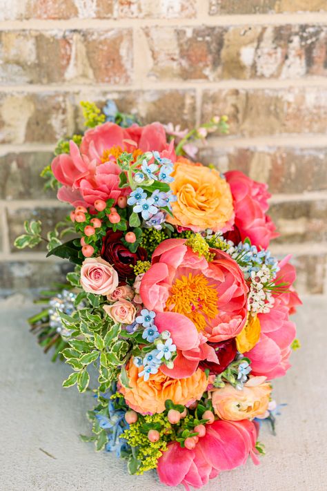 Sunset Themed Wedding, Garden Bridal Bouquet, Prom Bouquet, Coral Peonies, Colorful Wedding Flowers, Boda Mexicana, Boquette Flowers, Flower Company, Prom Flowers