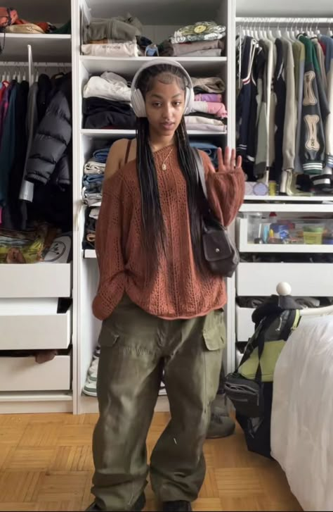 Sza Outfits Overalls, Baggy Tee And Cargo Pants, Earthy Oversized Outfits, Plus Size Black Women Fashion Street Styles, Fall Spiritual Outfits, Winter Spiritual Outfits Black Women, Neosoul Outfits Winter, Earth Girl Winter Outfits, Baggy Clothes Black Women