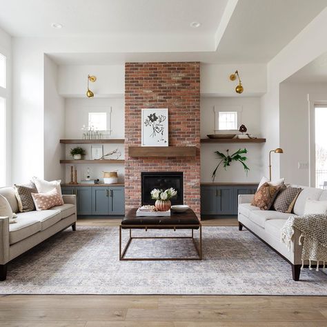 Lauren Smyth’s Instagram post: “Warm and cool tones on their best behavior for this fireplace wall. Here I used @sherwinwilliams Roycroft Pewter on the cabinets, a custom…” Roycroft Pewter, Fireplace Built Ins, Neutral Living Room, Home Fireplace, Studio Mcgee, Brick Fireplace, Fireplace Wall, Living Room Inspo, A Living Room