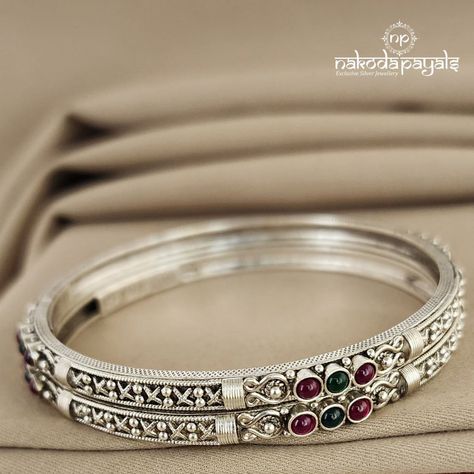 Silver Bangles Design For Women Indian, Silver Bangles Design, Nakoda Payals, Fancy Bangles, Silver Anklets Designs, New Gold Jewellery Designs, Fancy Jewelry Necklace, Fancy Jewellery Designs, Jewelry Set Design