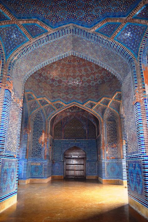 Shah Jahan Mosque, Pakistani Architecture, Central Mosque, Shah Jahan, Persian Architecture, Asian Architecture, Islamic Architecture, Best Places To Visit, Beautiful Architecture