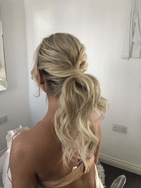 Bridal hair; modern ponytail Up Do Ponytail Wedding, Cute Homecoming Hairstyles Ponytail, Blonde Bridesmaid Hairstyles, Bridesmaid Ponytail Medium Length, Bridesmaid Hair For Strapless Dress, Bridal Hair Pony, Maid Of Honor Hairstyles Updo, Maid Of Honor Hairstyles, Moh Hair