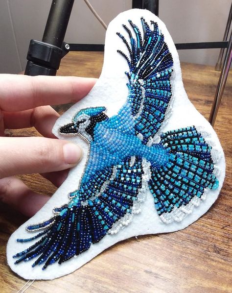 The Indigenous Bead Life | Nfs. This bluejay is ready for its finishing | Facebook Beads Animals Patterns, Indigenous Beading Patterns, Native American Beading Tutorial, Indigenous Embroidery, Metis Beadwork Patterns, Regalia Beadwork, Beaded Bottles, Indigenous Beading, Indigenous Beadwork