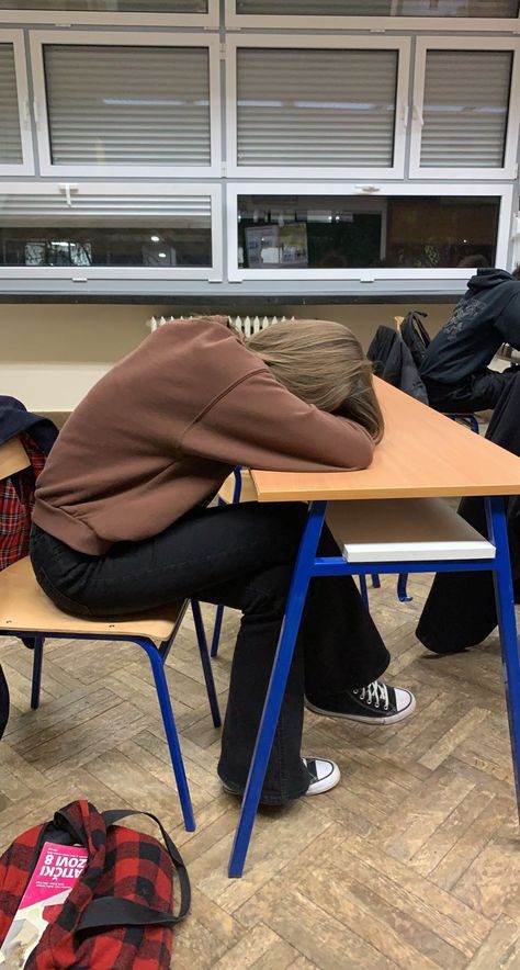 Sleeping While Studying Aesthetic, Sleep In School Aesthetic, School Sleeping Aesthetic, Fail School Aesthetic, Skip School Aesthetic, Teenage School Aesthetic, Burnt Out Student Aesthetic, Sleeping In School Aesthetic, Friends At School Aesthetic