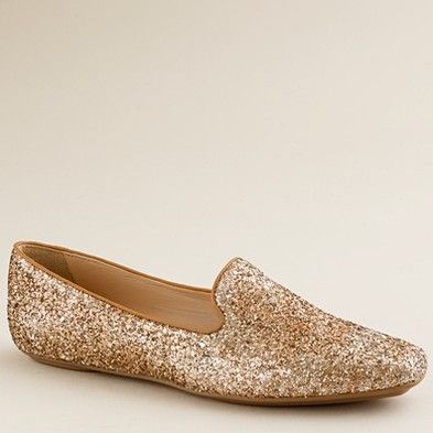 j. crew darby glitter loafer....the glitter is rubbing off on mine! Glittery Shoes, Gold Loafers, Shoe Gallery, Loafer Shoes Women, Kate Upton, Glitter Shoes, Fall Fashion Trends, Ballet Flat Shoes, Loafer Shoes