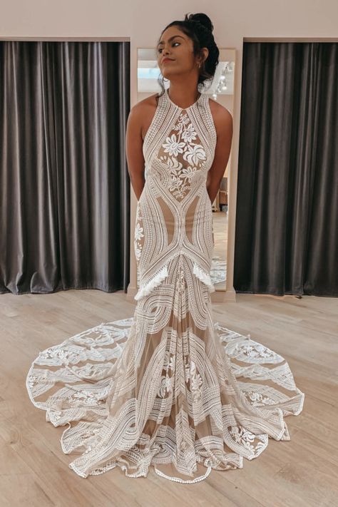 Boho Wedding Dress Offwhite, Safari Wedding Dress, Paisley Wedding Dress, Nude Wedding Dress White Lace, Cream Wedding Dress 2022, Chic Cream Lace Wedding Dress, Cream V-neck Wedding Dress, Sheer Lace Wedding Dress, Brides Mate Dress