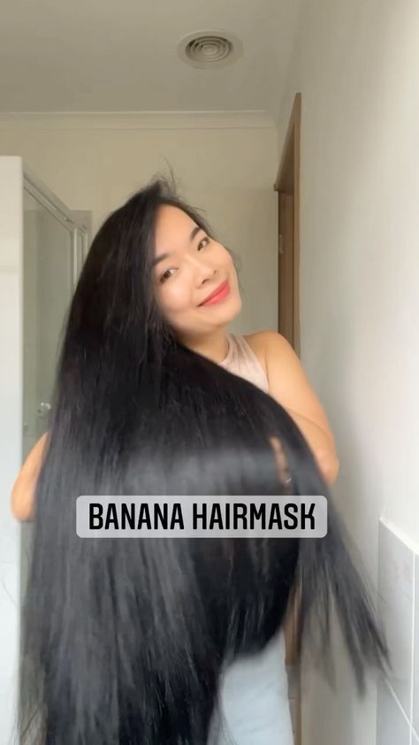 happi.pham on Instagram: Banana hair mask encourages hair growth and sleek, glossy hair. Banana are one of the biggest sources of silica, a mineral element that… Silky Hair Mask, Banana Hair Mask, Lemon Hair, Longer Hair Faster, Flaking Skin, Hair Mask For Growth, Hair Inspiration Long, Banana For Hair, Silky Smooth Hair