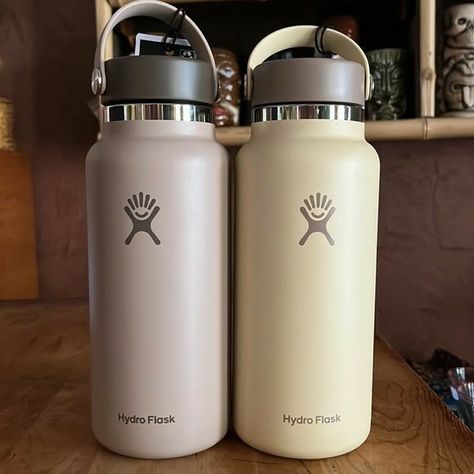 Aesthetic Hydro Flask Colors, Cute Hydro Flask Colors, Matching Water Bottles, Aquaflask Tumblr, Brown Hydro Flask, Aesthetic Hydro Flask, Hydro Flask Colors, Hydro Flask Bottle, Trendy Water Bottles