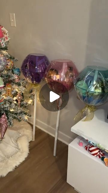 Waverly on Instagram: "#flashbackfriday let’s flash back to when I #diy these giant #lollipop stocking stuffers for my #candyland Christmas last year! Super cute #giftideas for any occasion really! #giantcandy #giantlollipop #dollartreediy #artsandcrafts #diygifts #giftbaskets" Lollipop Christmas Craft, Lollipop Christmas Decorations, Diy Candy Gifts For Christmas, Diy Christmas Stocking Stuffers, Lollipop Decorations Diy, Diy Christmas Lollipop Decorations, Candy Lollipops Diy, Giant Lollipop Decorations Diy, Whimsical Christmas Diy