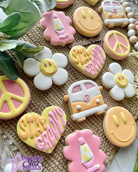 Stay Groovy! ✌🏻 . I just love this theme and the color scheme! I hope I get to make these again. . . . #groovycookies #birthdaycookies #staygroovy #peacecookies #twinklestartreats #cookiesforoccasion #cookiedecorating #decoratedcookies #royalicing #royalicingcookies #edibleart #cookieart #cookiedecorator #cookier #decoratedsugarcookies #instacookies #sugarcookies #sugarcookiesofinstagram #cookies #houstontx #houstoncookies #cypresstx #cypresscookies #customcookies #cookieartist #sugarcookie... Fourever Groovy Cookies, Groovy Theme Cookies, Groovy Parade Float Ideas, Retro Birthday Cookies, Groovy Decorated Cookies, Groovy Appetizers, Two Groovy Cookies Decorated, Peace Sign Cookies, Peace Out Single Digits Cookies