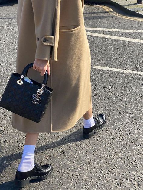 Here's How French Women Are Styling Their Loafers Right Now Prada Loafers Women Outfit, Prada Loafers Women, Lady Dior Bag Outfit, Korean Outfits Winter, Dior Bag Outfit, Loafers Women Outfit, Camille Charriere, Prada Loafers, Lux Fashion