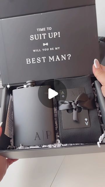 CiCi Cornwall - THE LAVISH CO. on Instagram: "Guys definitely do proposals! And this year, I’ve been making them left and right! 

🤵🏻‍♂️🤵🏾‍♂️If you’re a groom still in search of proposal boxes, you’re in the right place. Not just for proposals, but also for thank-you gifts for the guys on your big day. 

👰🏻‍♀️👰🏽‍♀️Brides, if you want your groom to get his guys gifts, send him this reel 🤣

#groomsmen #groomsmenproposal #suitup #engaged #iaskedshesaidyes #fortheguys #weddingday #bestman #bachelorparty" Groomsmen Proposal Box Ideas Diy, Men Groomsmen Proposal, Groom Proposal Boxes, Groom Gift Ideas From Bride, Grooms Men Proposal Boxes, Gift Ideas For Groom From Bride, Best Man Proposal Box Ideas, Bestman Proposal Box Ideas, Gifts For Groomsmen From Groom