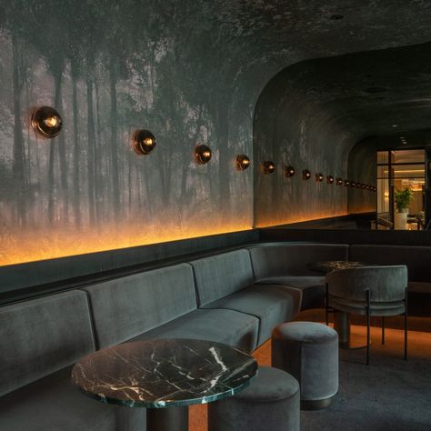 Atelier Zebulon Perron has created drinking and eating spaces at Montreal's Four Seasons hotel with curving banquettes, terrazzo and greyscale palettes. Curved Banquette, Pub Interior, Herringbone Wood Floor, Terrazzo Floors, Hotel Lounge, Bar And Restaurant, Hotel Interior Design, Bar Interior, The Four Seasons