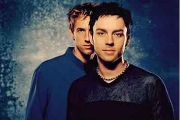 For Every ‘90s Kid That Was Obsessed With Savage Garden Darren Hayes, The Other Sister, Savage Garden, Cello Music, One Hit Wonder, Last Fm, 90s Kids, Beautiful Person, Music Tv