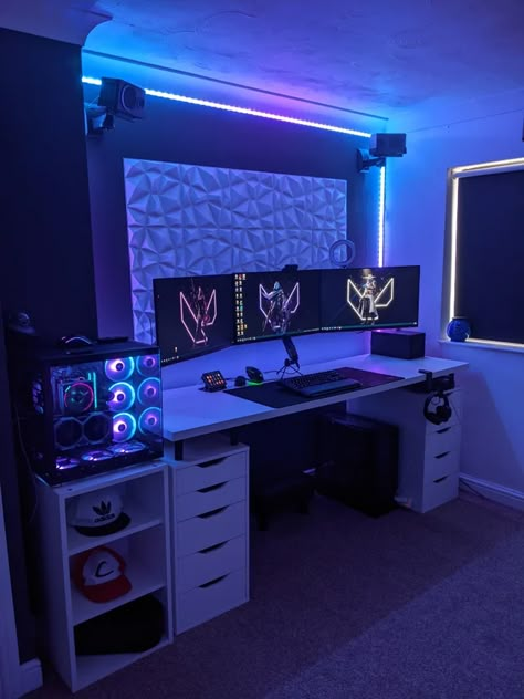 Finally got my own place and was able to make my dream setup come true! : battlestations Black Gamer Setup, Gamer Setup Ideas, Small Gaming Room Ideas, Gaming Setup Bedroom, Games Room Inspiration, Small Game Rooms, Bilik Permainan, Gaming Desk Setup, Gaming Room Ideas