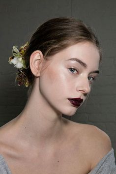 Makeup Trend: dark lipstick for Fall Winter 2016-2017 | The Blonde Salad | Bloglovin’ Drag Make-up, Flot Makeup, Make Up Inspiration, Looks Pinterest, Smink Inspiration, Dark Lipstick, The Blonde Salad, Makijaż Smokey Eye, Winter Makeup